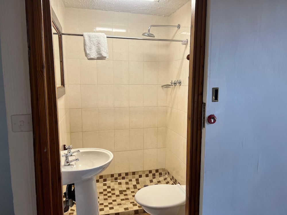 Economy Double or Twin Room photo 2