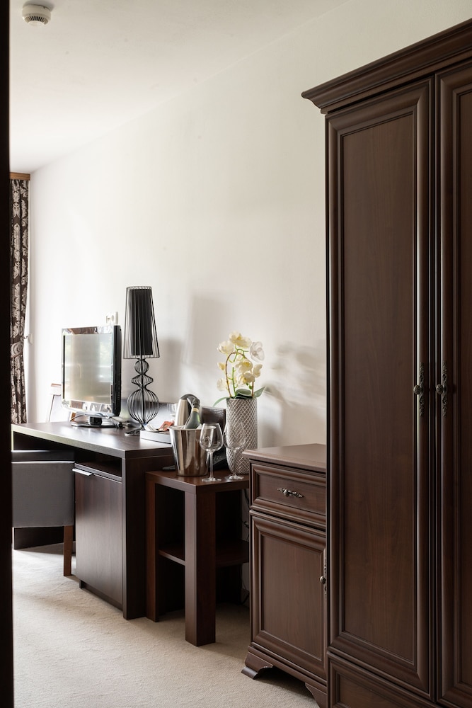 Standard Double Room - Photo 7