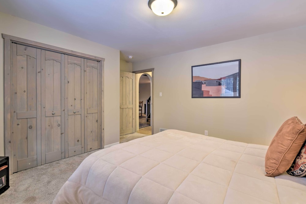 House (4 Bedrooms) photo 2
