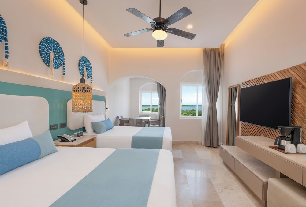 Deluxe Lagoon View - Photo 2