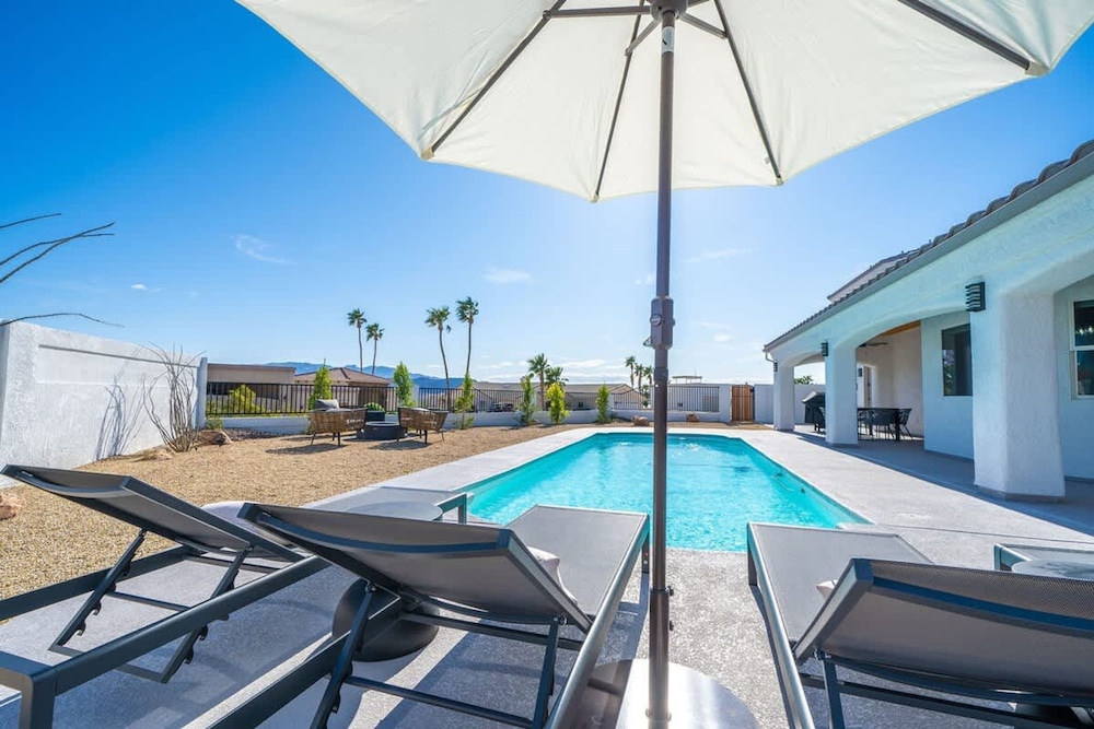 Villa de Luxe Lake Havasu avec Piscine, Foyer et Vues, Photo 45