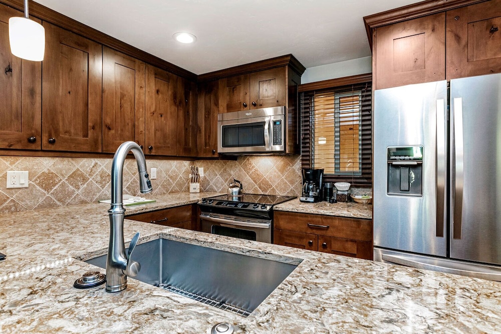 Condo, 1 Bedroom (Diamond) - Photo 2