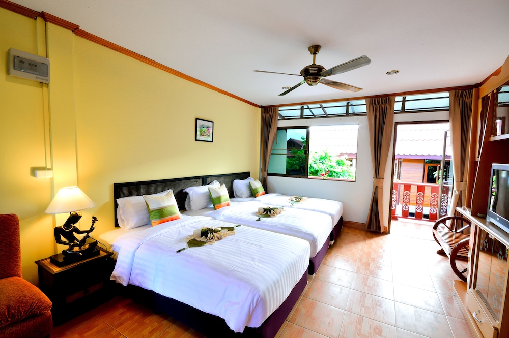 Deluxe Triple Room photo 3