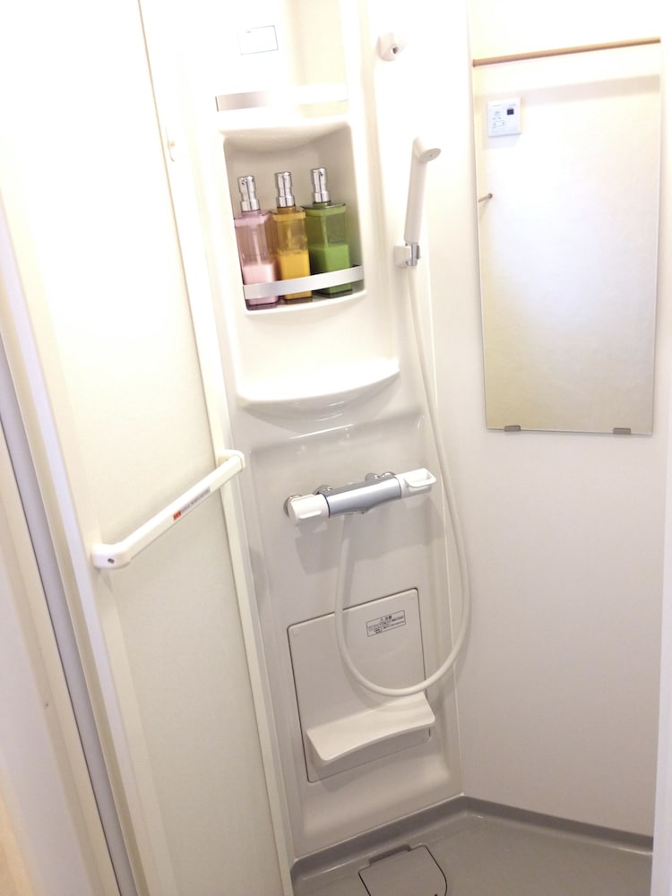 Room (B) photo 3