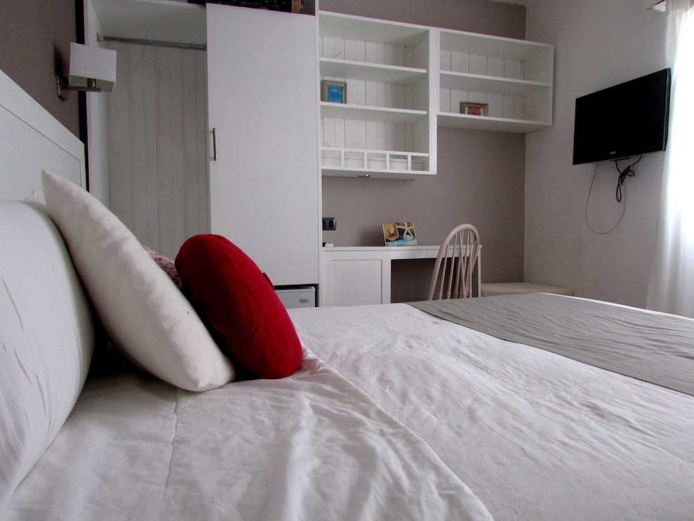 Double Room, 2 Twin Beds photo 2