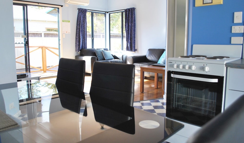 Standard Apartment, 2 Bedrooms, Non Smoking, Kitchen (Single Storey Holidays) photo 2