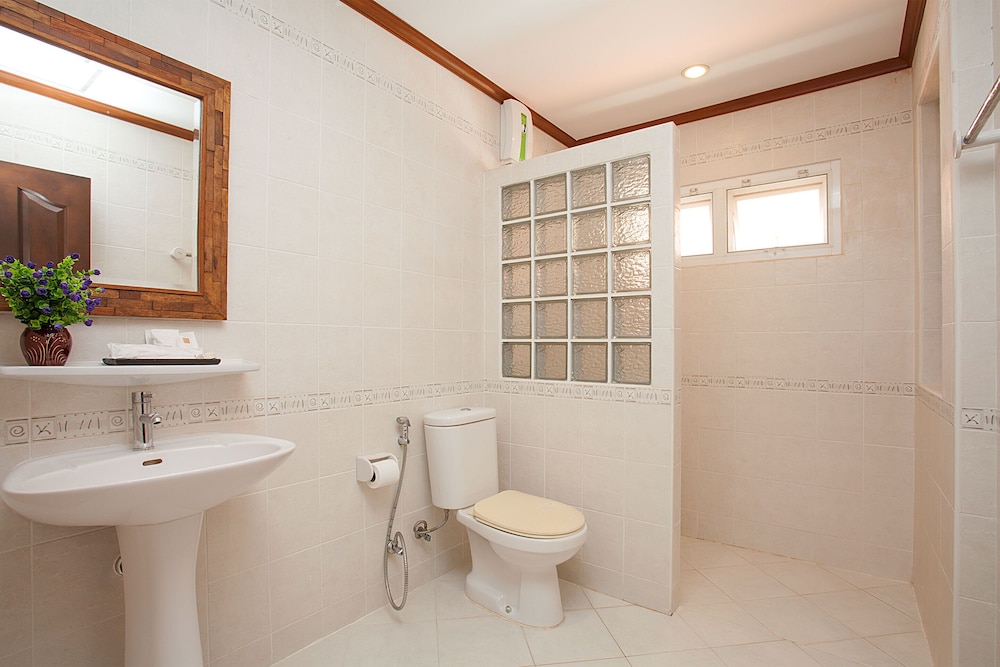 4 Bedroom Villa photo 2