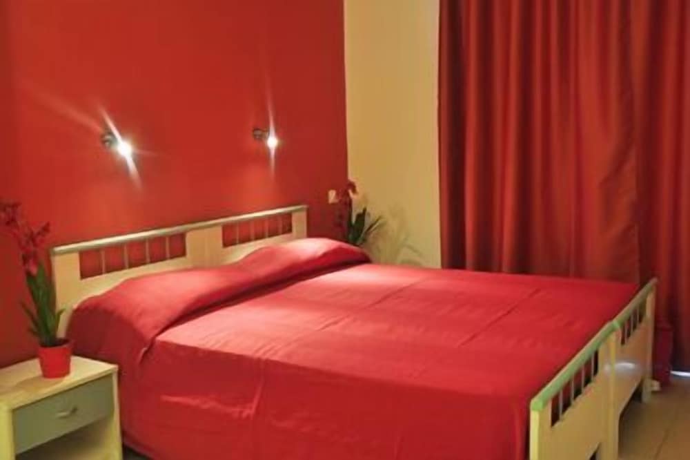 Double Room with Extra Bed (2 Adults and 1 Children)