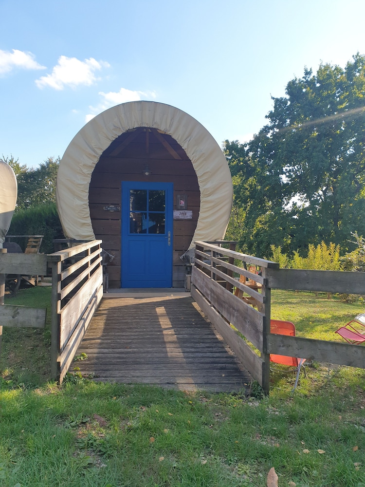 Cabin (Chariot Western John) photo 1