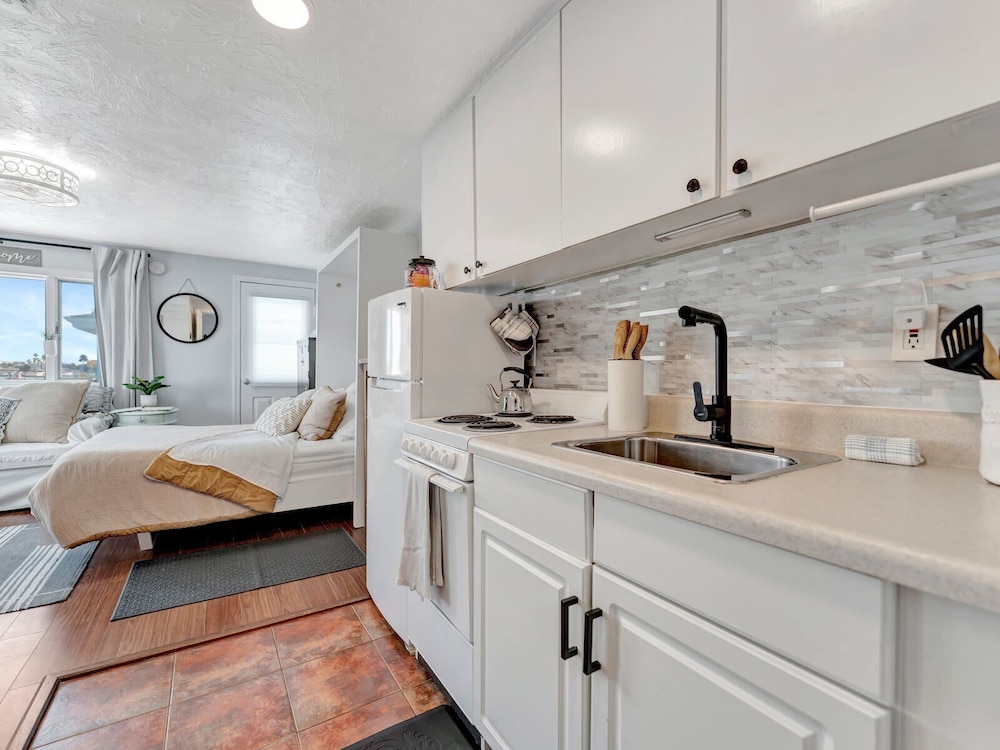 Luxury Studio Suite photo 3