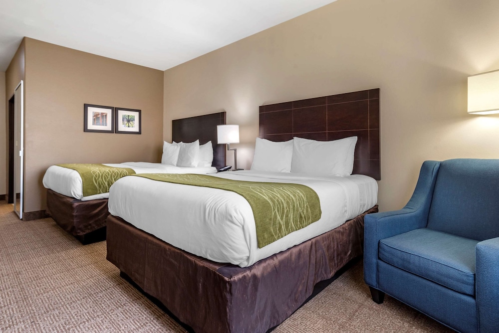 Room, 2 Queen Beds, Accessible, Non Smoking (Efficiency) - Photo 4