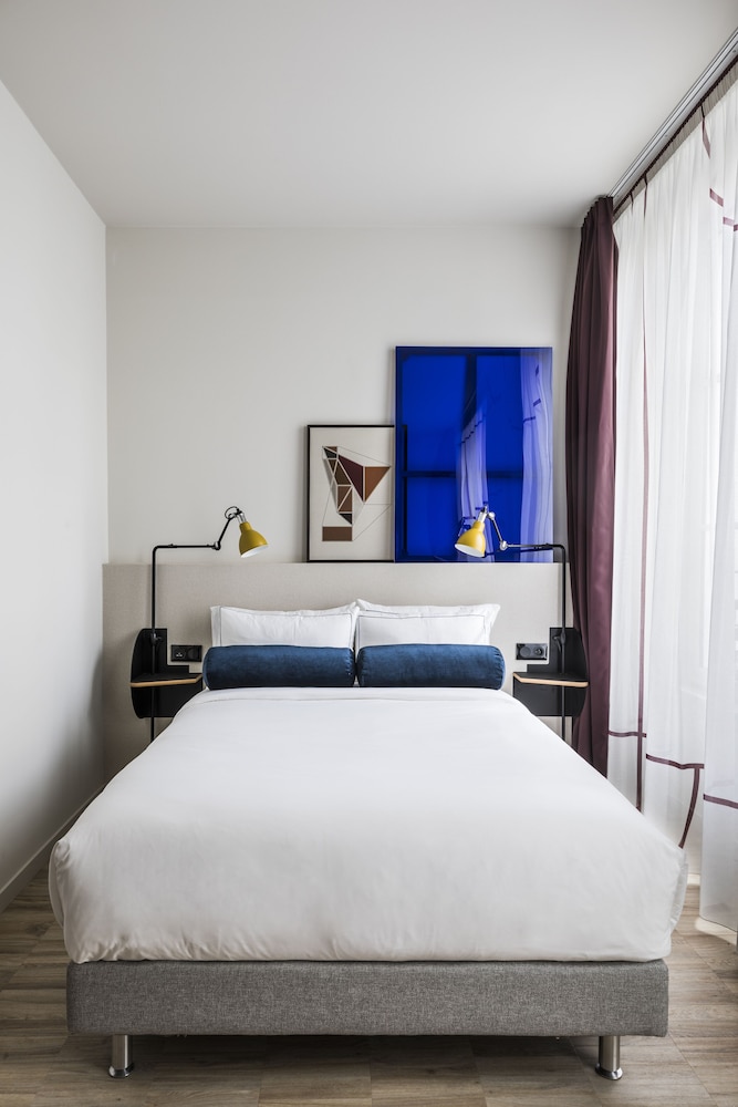 Basic Double Room (XS Cocoon)
