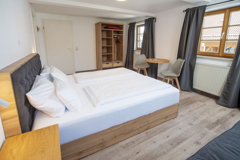 Standard Double Room photo 2