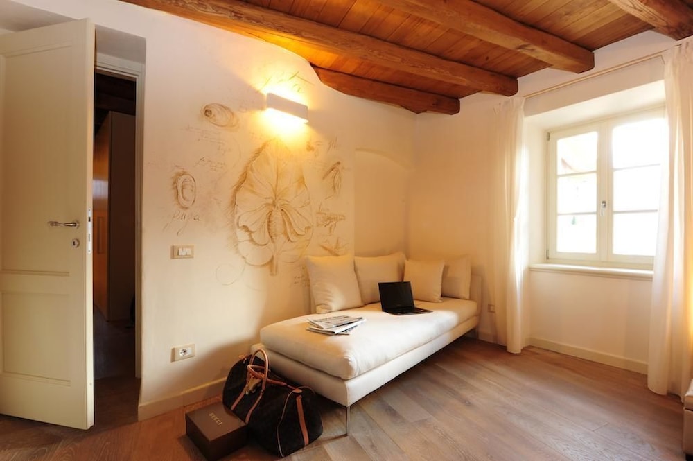 Double Room, 1 Double Bed, Non Smoking, Lake View photo 3