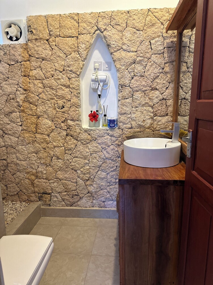 Deluxe Triple Room, 1 Bedroom, Non Smoking, Private Bathroom photo 3