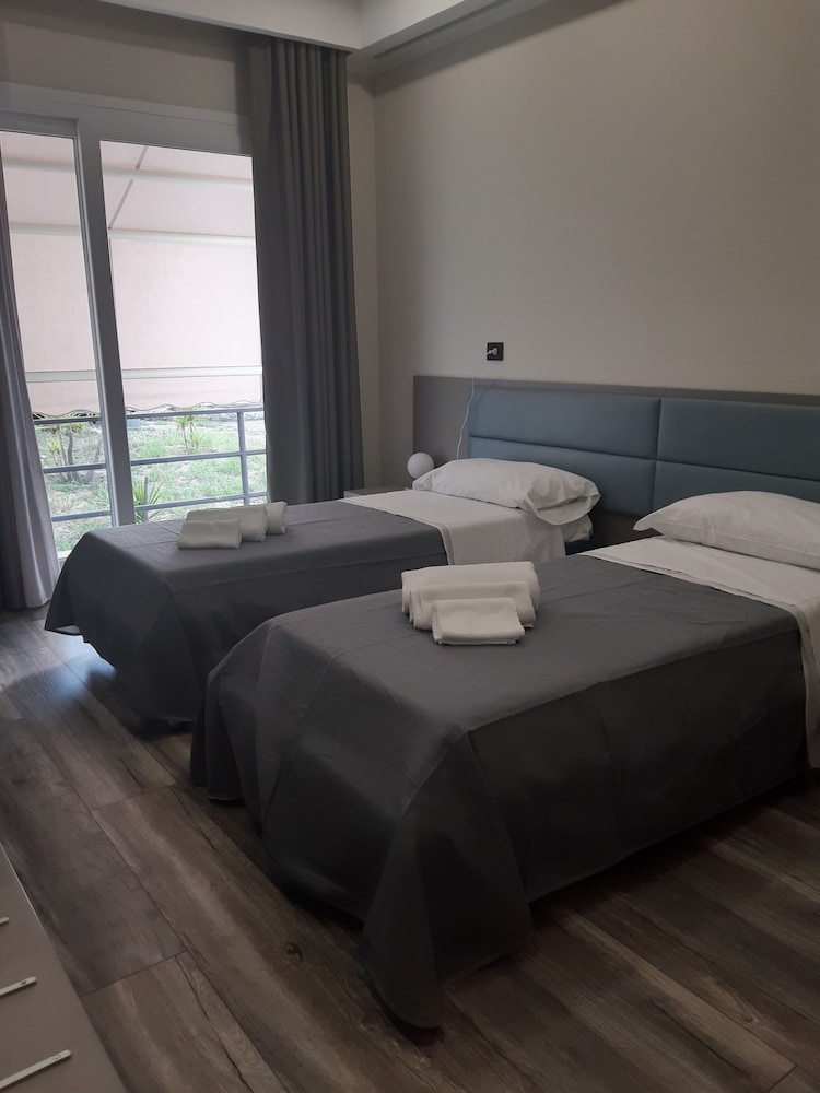 Comfort Double Or Twin Room, Balcony, Sea View (Room 2)