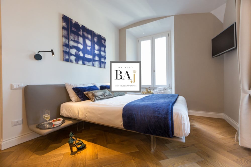 Luxury Studio Suite, Private Bathroom, River View photo 1