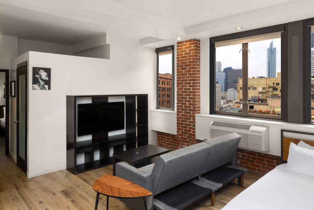 Suite, 1 Bedroom, Non Smoking photo 1