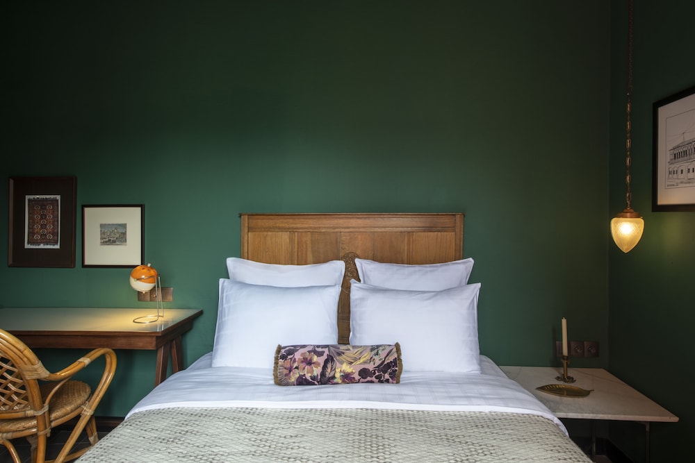 Junior Double Room