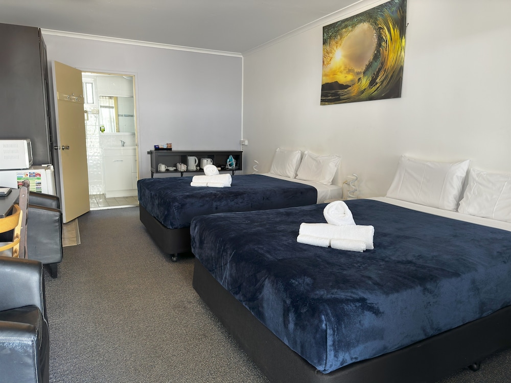 Deluxe Twin Room (Ground Floor) photo 1