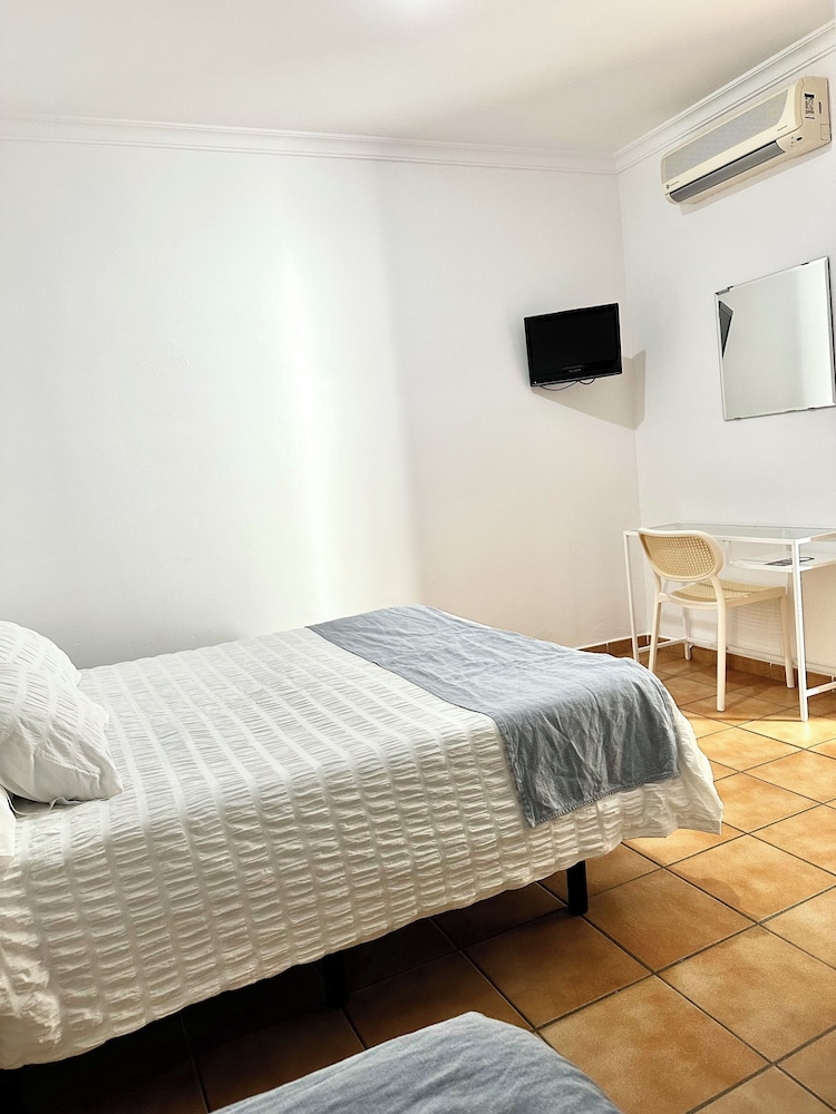 Family Triple Room photo 2