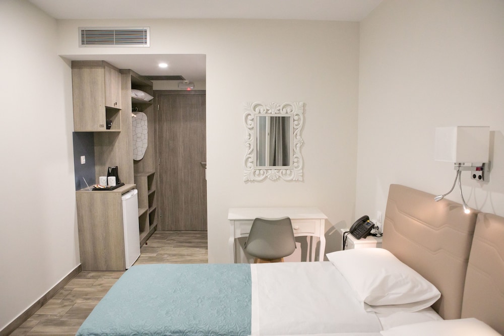 Twin Room, Sea View - Photo 1