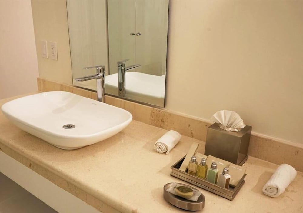 Twin Junior Suite Double - Photo 8