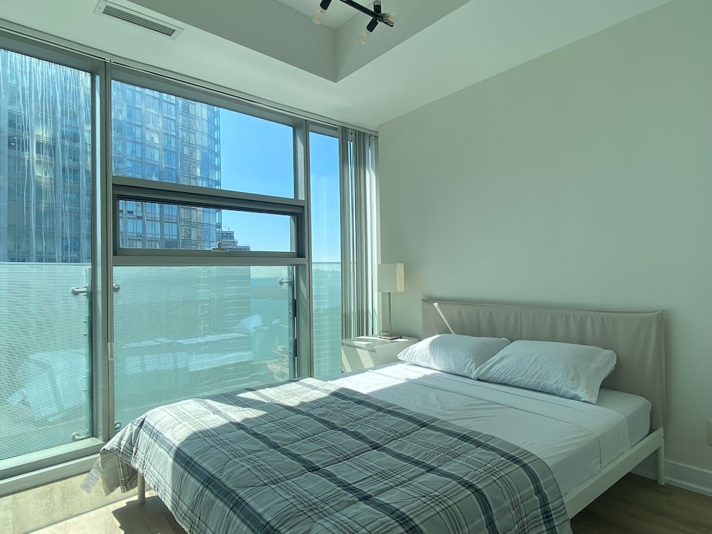 Elite Apartment, 2 Bedrooms, City View thumbnail 5