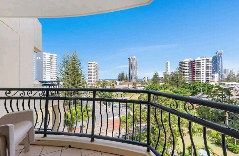 One Bedroom Standard Apartment - Photo 20