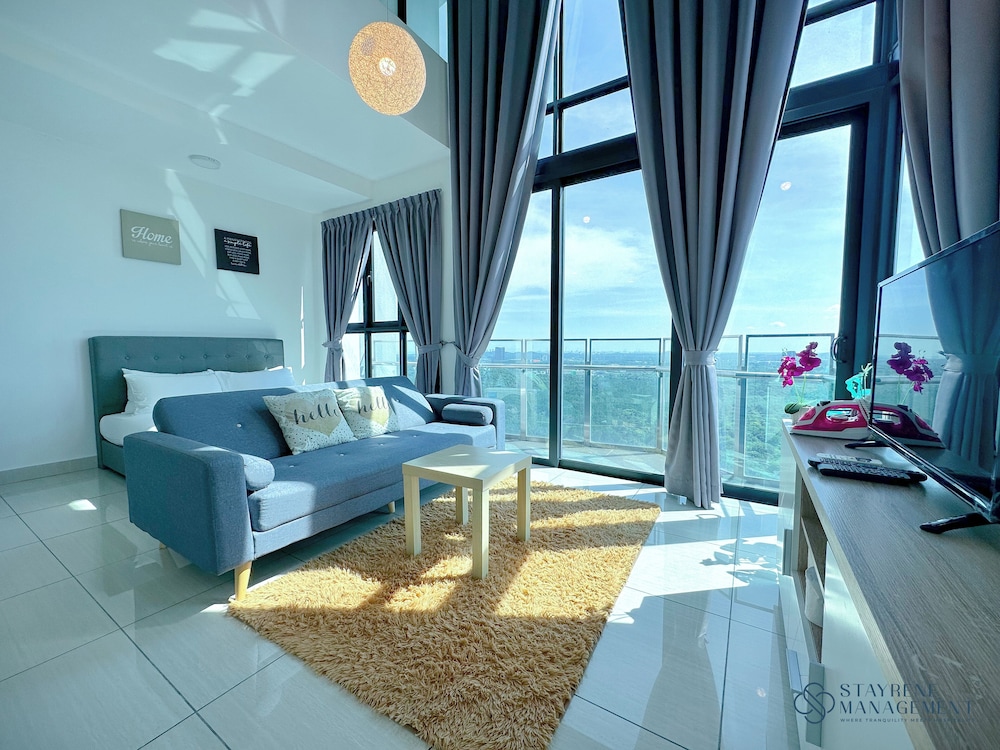 Comfort Duplex, 3 Bedrooms, City View photo 1