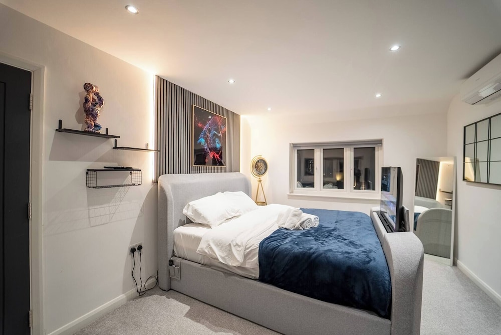 House, 3 Bedrooms, Balcony photo 3