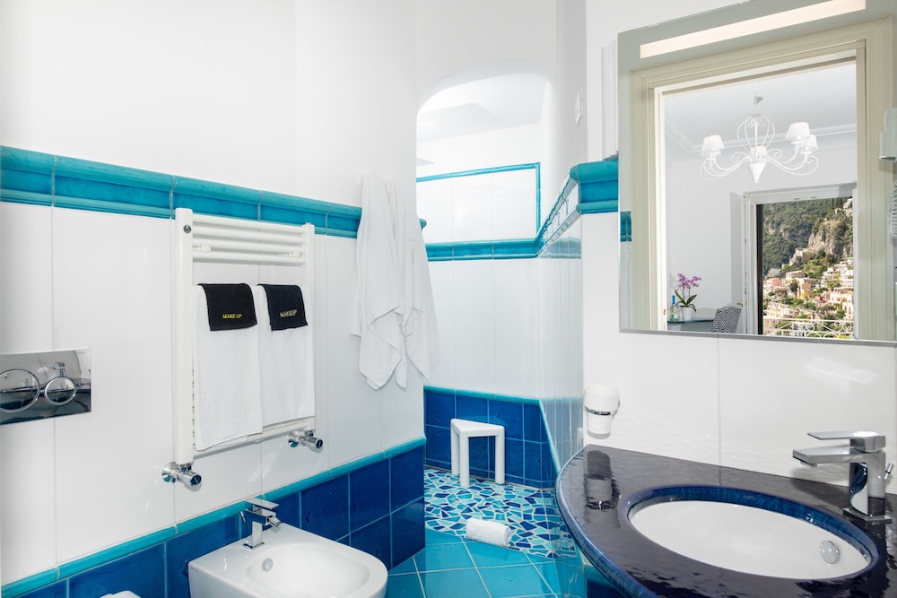 Deluxe Triple Room, Sea View photo 2