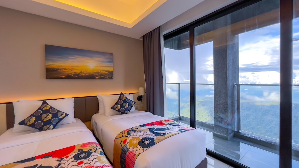 Elite Suite, 2 Bedrooms, Balcony, Mountain View