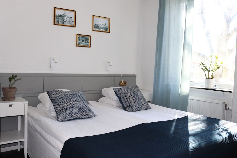 Economy Double Room - Photo 2