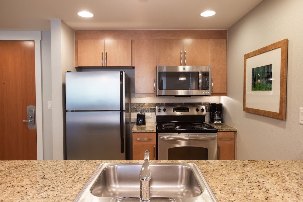 Condo, 1 Bedroom, Kitchen (Select) photo 3