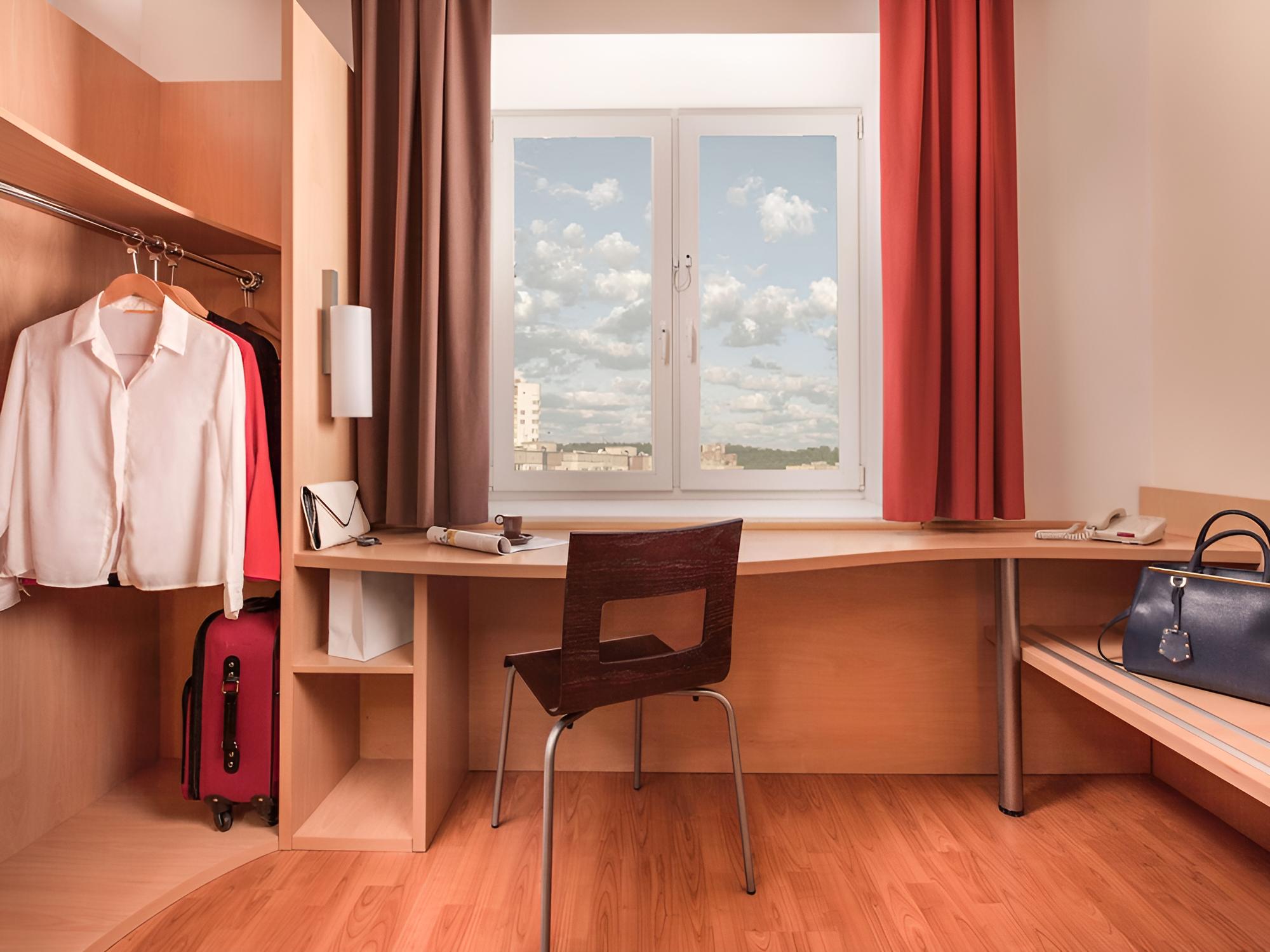 Standard Room, 2 Twin Beds photo 3