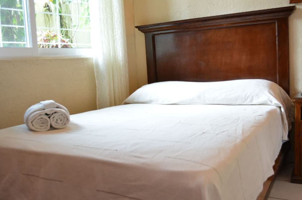 Standard Double Room (no A/C)