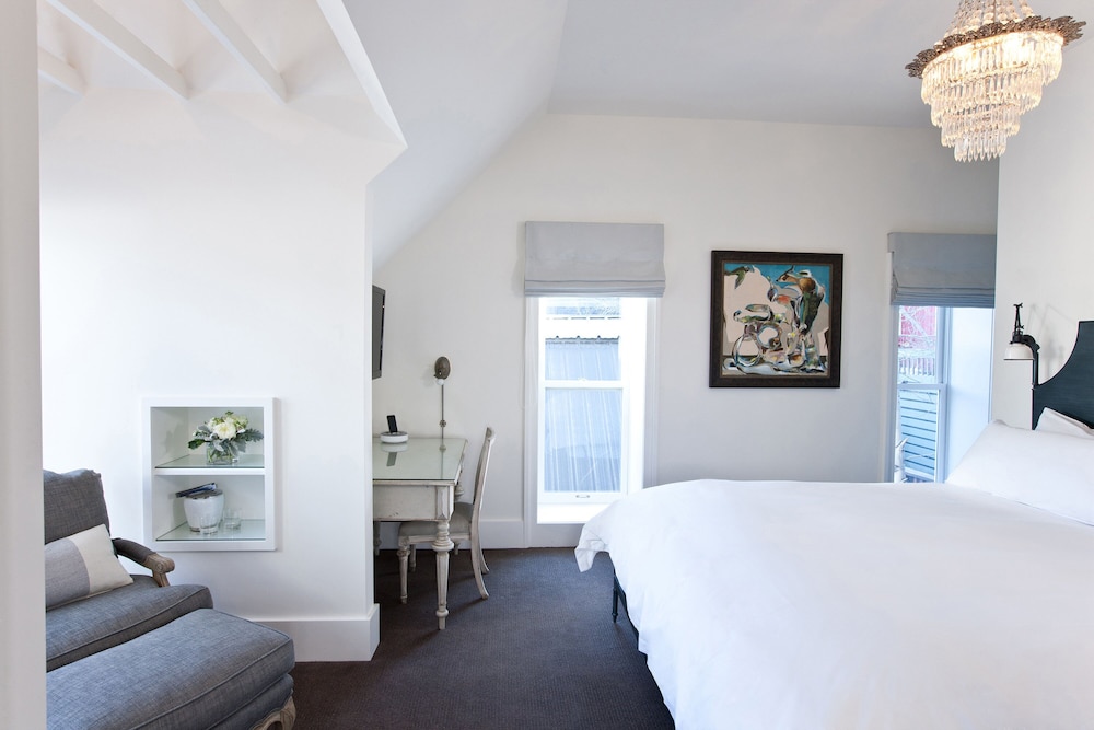 Room, 1 King Bed (Town)