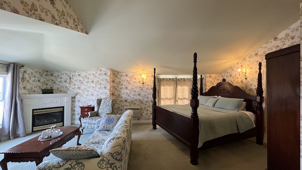 Traditional Room, 1 King Bed