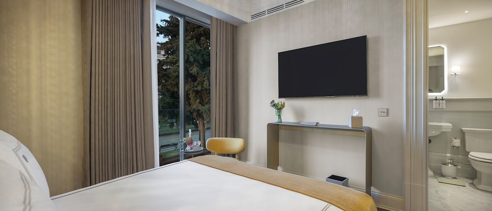 Deluxe Double Room, Courtyard View photo 2