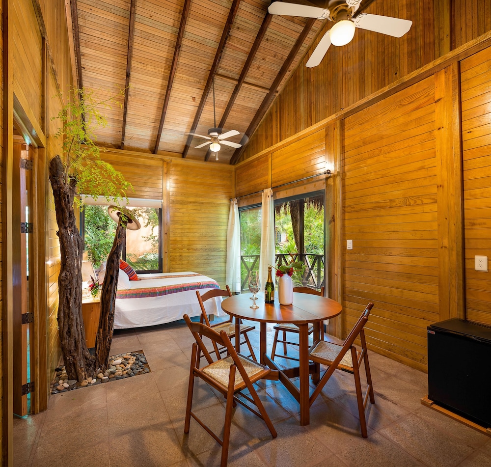 Family Cabin, 1 Bedroom photo 3