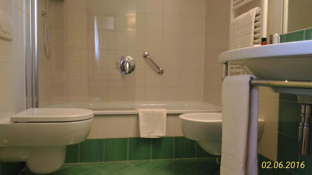 Superior Single Room, Corner photo 3