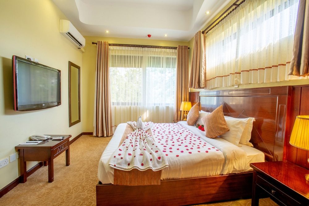Business Suite, 1 King Bed, Non Smoking