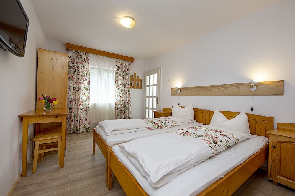 Double Or Twin Room In Suites photo 1