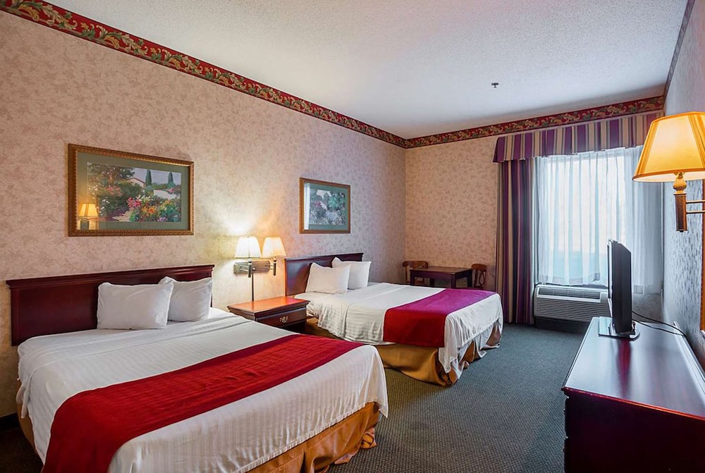 Room, 2 Queen Beds, Accessible, Non Smoking photo 1