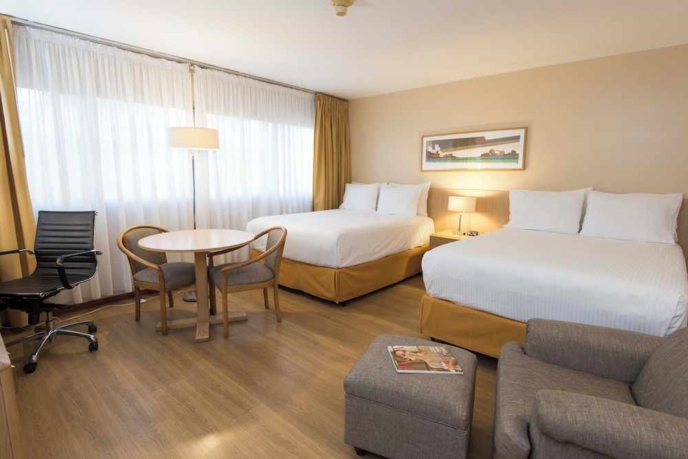 Standard Room, 2 Queen Beds, Smoking - Photo 13