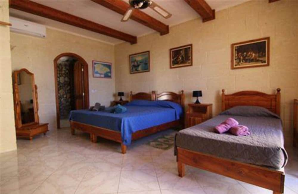 Family Quadruple Room, 1 Bedroom, Balcony, Pool View photo 1