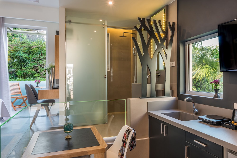 Superior Suite, Private Pool photo 3