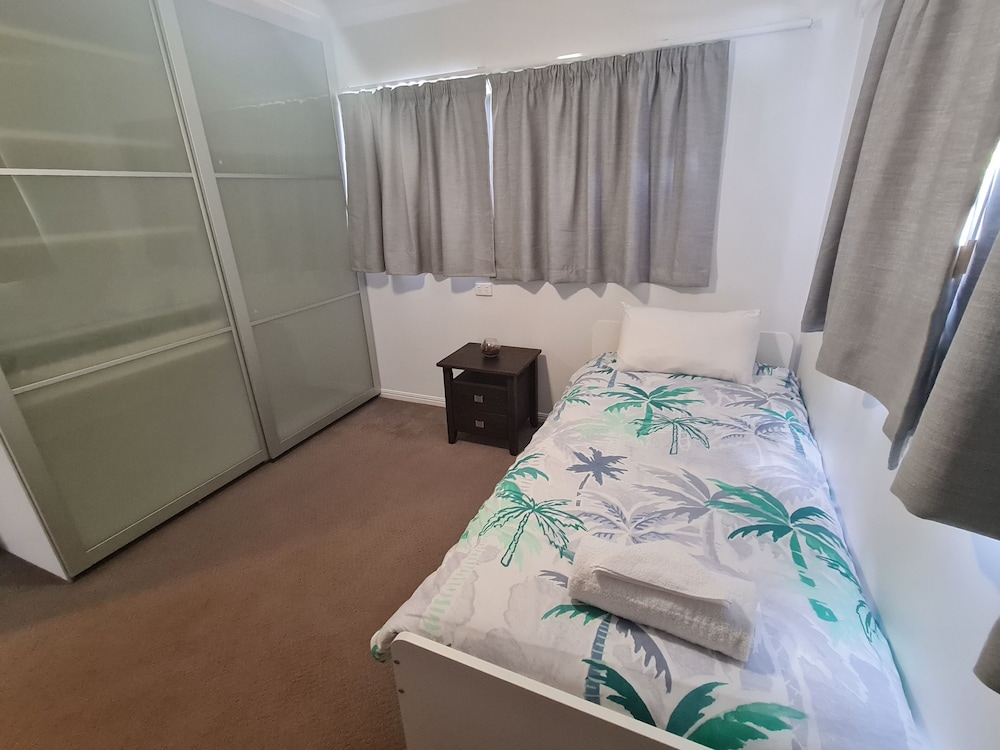 Apartment, 3 Bedrooms, Beachside photo 3