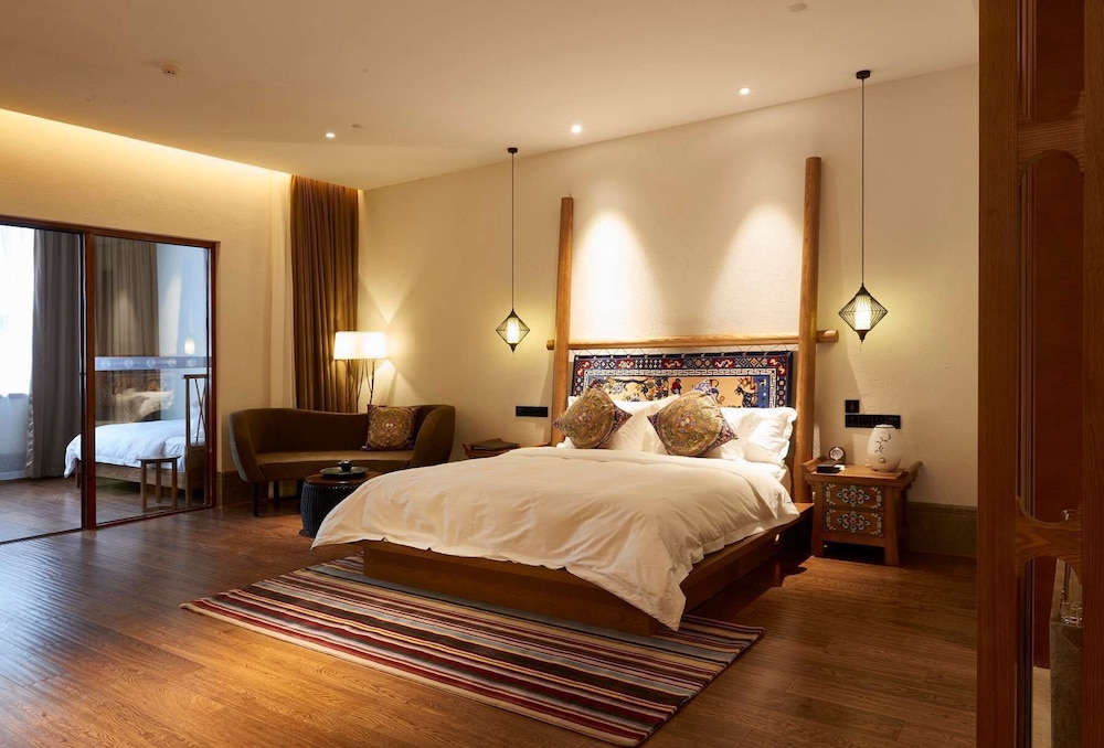 Suite, Multiple Beds, Smoking (5 Rooms) photo 1